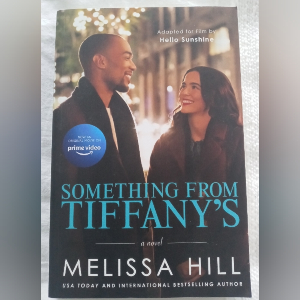 NWT SOMETHING FROM TIFFANY'S Paperback Book By Melissa Hill, Novel